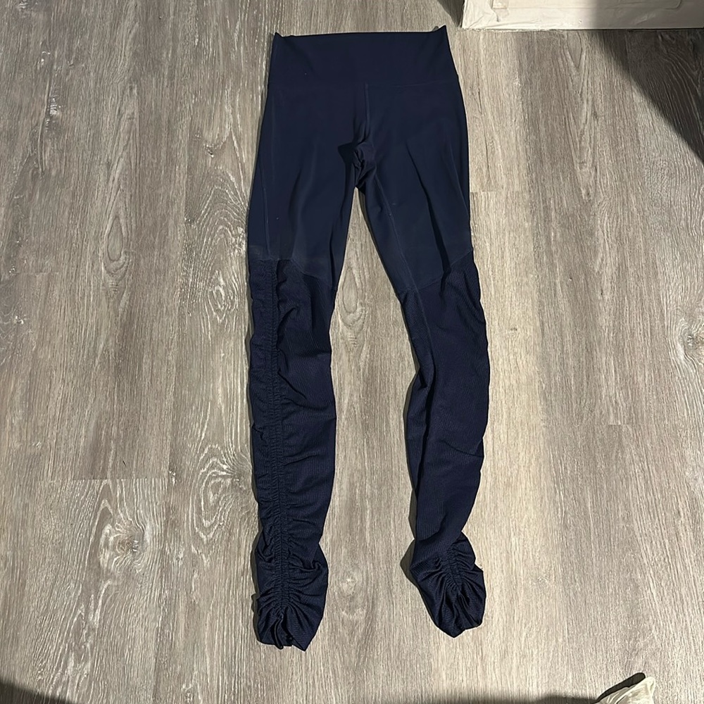 Navy Fabletics leggings